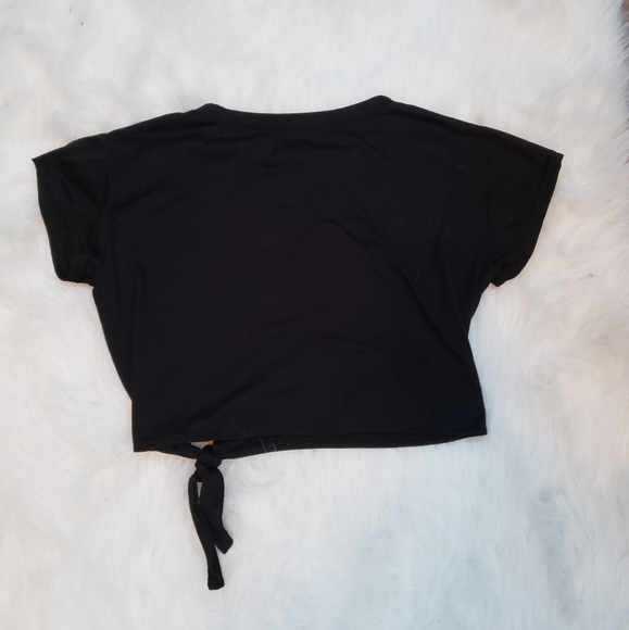 Cute crop top - Picture 2 of 5
